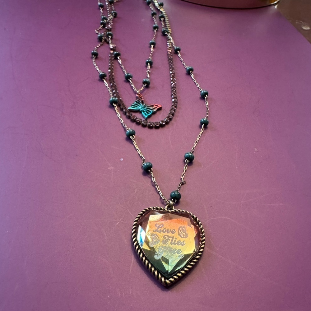 Betsey Johnson Love Flies Free Necklace - Picture 5 of 10